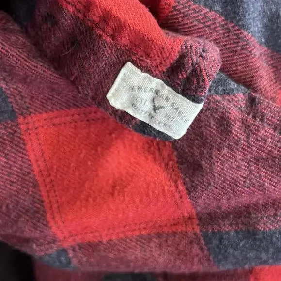 American Eagle Red Buffalo Plaid Petite Long Sleeve Button Down Women Size L - Picture 8 of 9